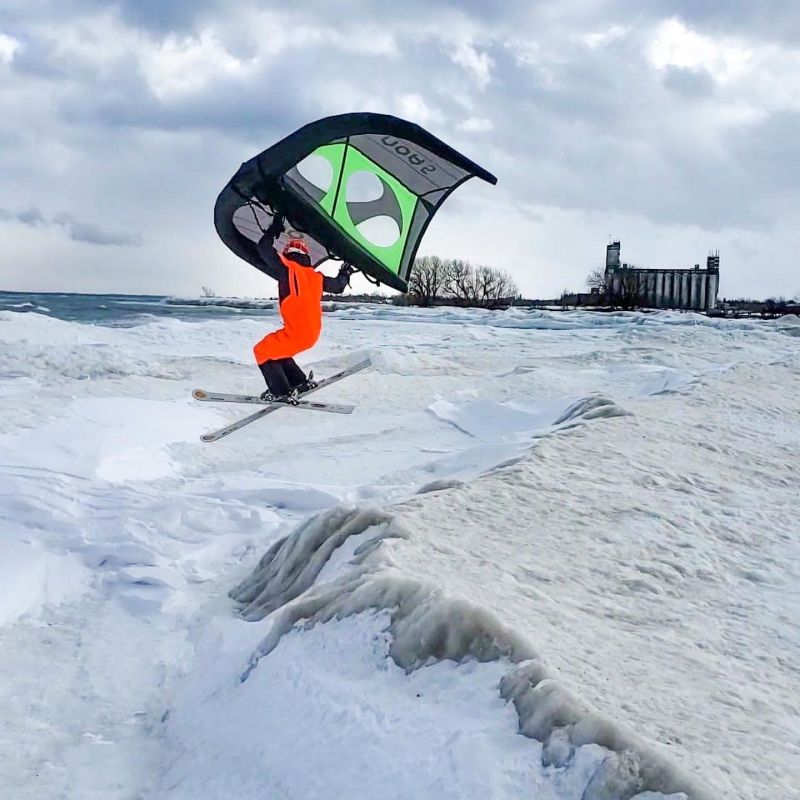 kitesurfski